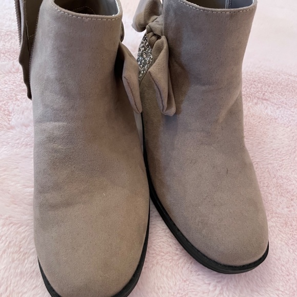 Kenneth Cole Tan booties with glitter - look brand new - Picture 4 of 9